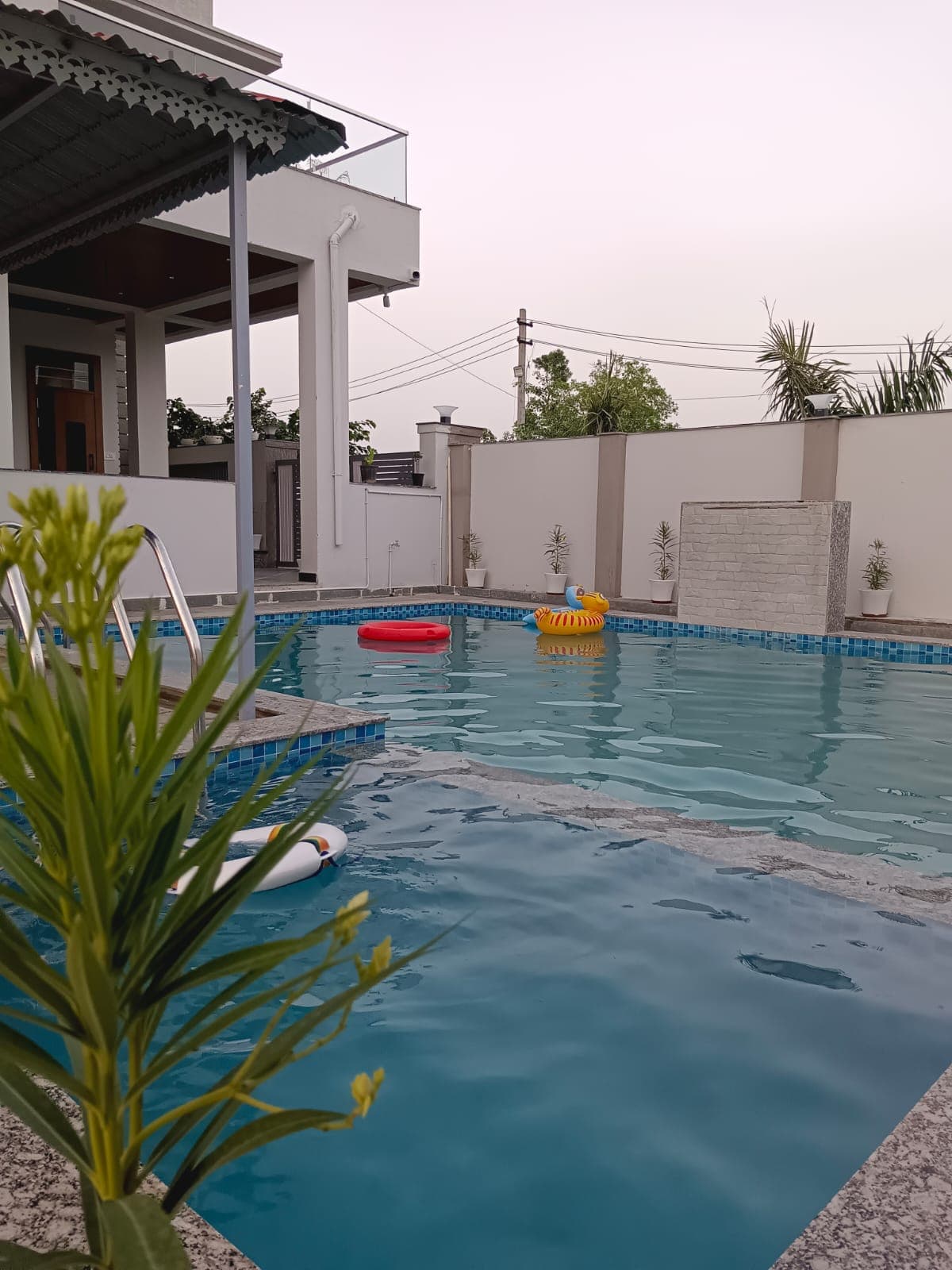 Pool 2